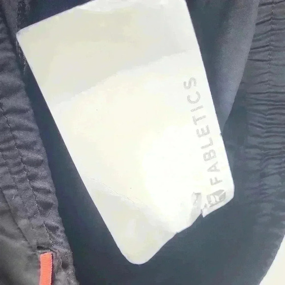 Fabletics NWT New Valerie Jogger Black Drawstring Size Small - Picture 12 of 12